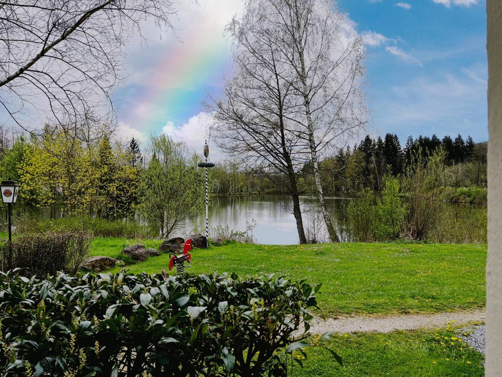 Gemuetliches Seeapartment Am Berg Arrach Luaran gambar